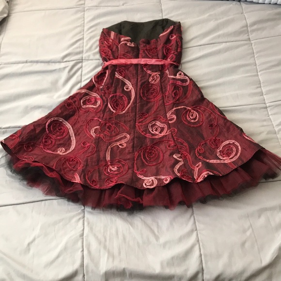 Strapless Deep Red Dress - Picture 5 of 8